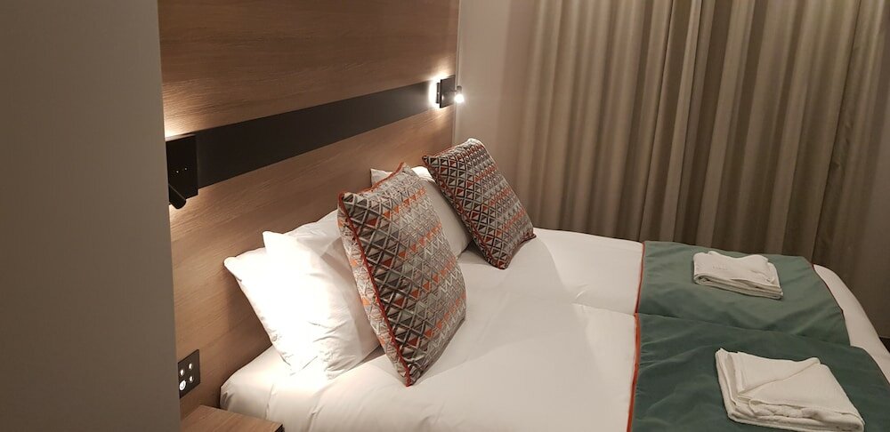 Фото Oxford Hotel Earl's Court