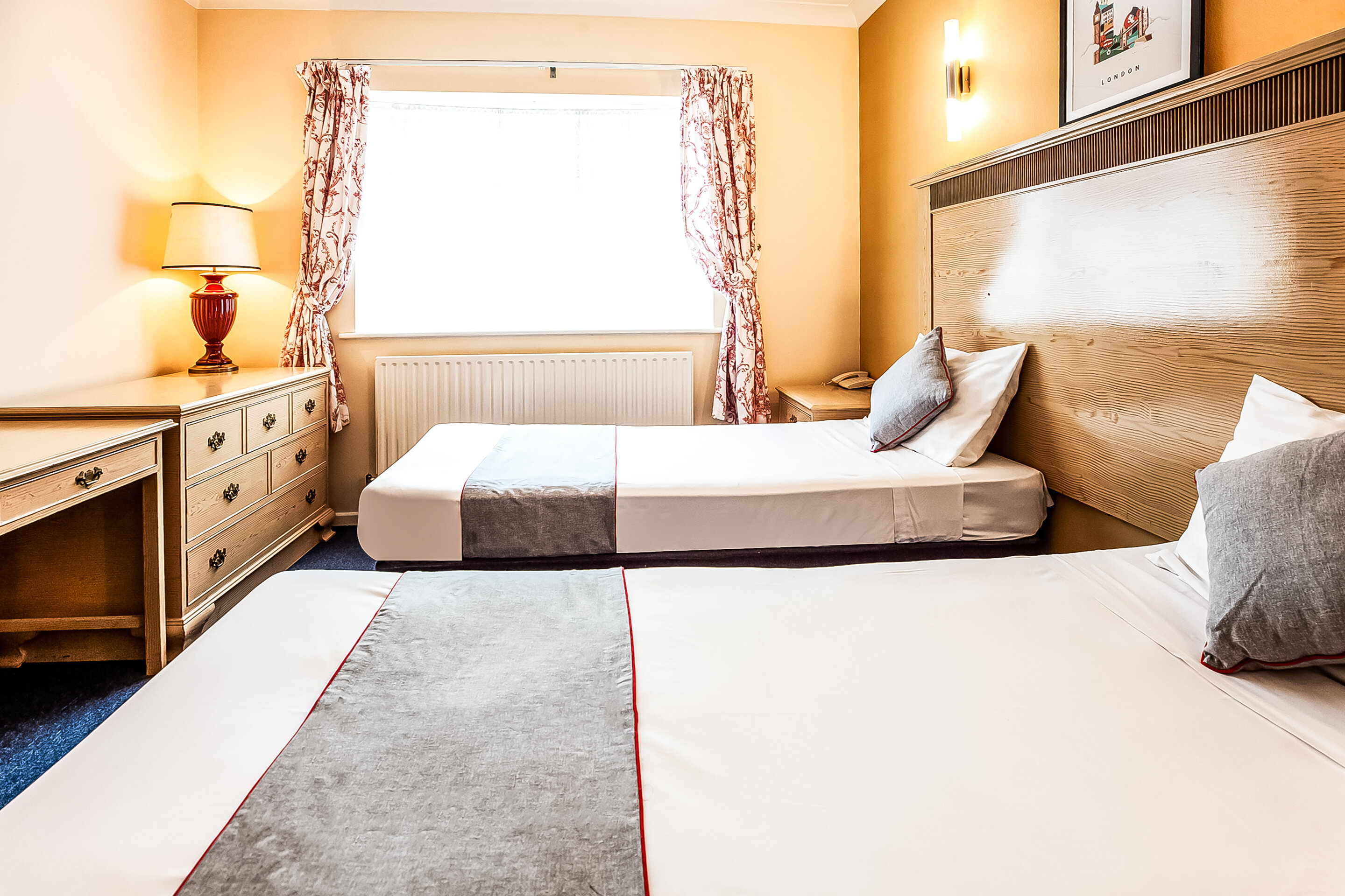 Фото Oyo Osterley Park