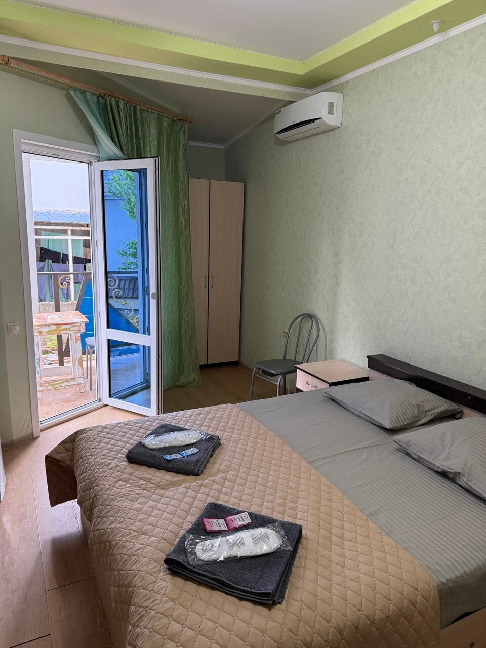 Фото Южный берег на Киевской