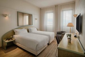 Гостиница Nh Ancona