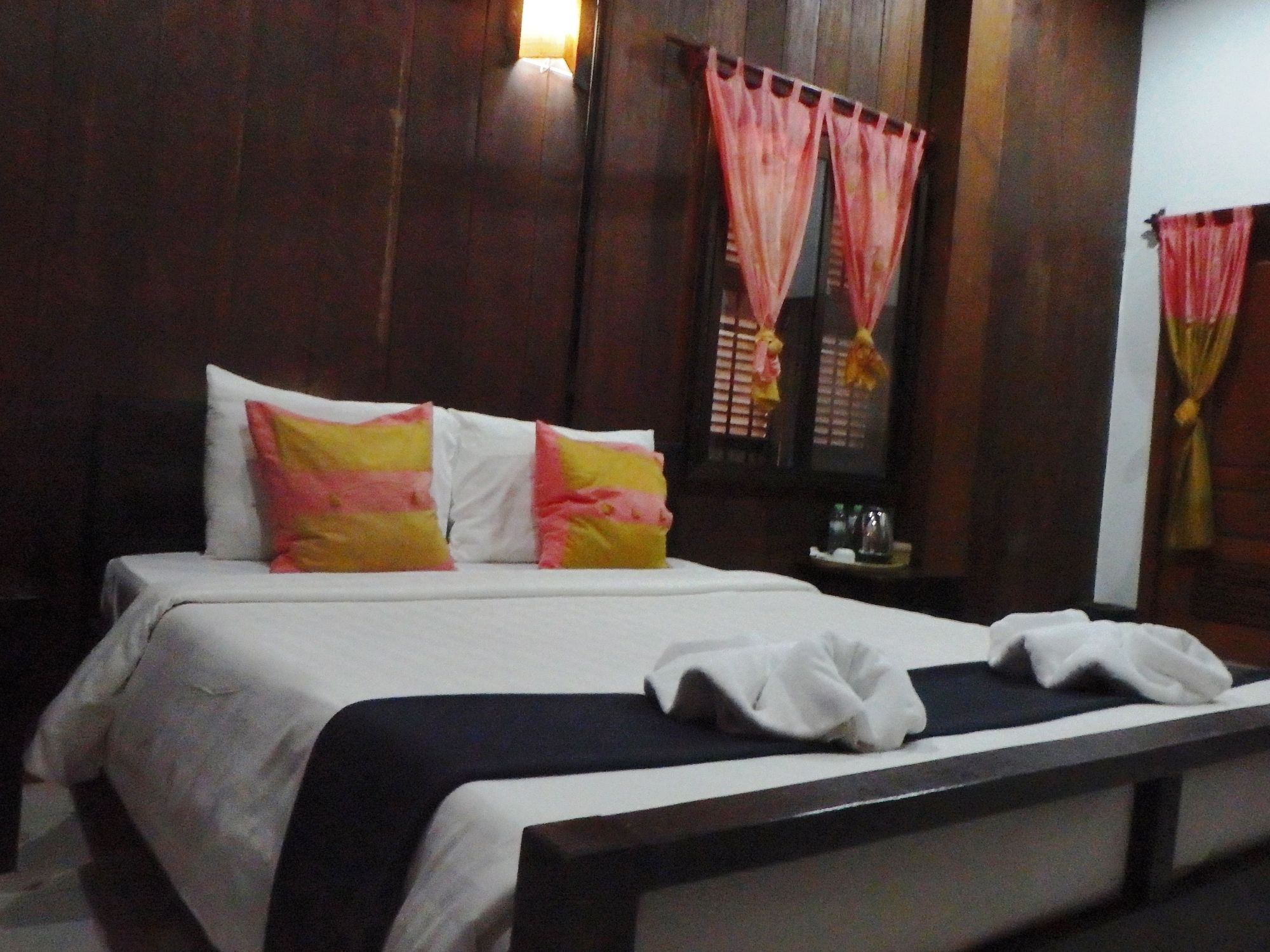 Фото Hotel The Angkor Crescent