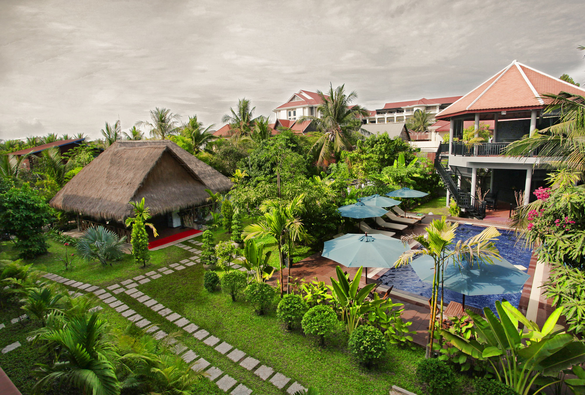 Фото Reveal Angkor Hotel