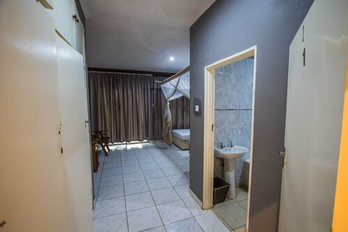 Гостиница The View Lodge в Виктория-Фолс