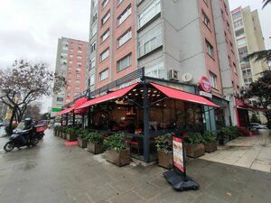 Marmaris Büfe (İstanbul, Kadikoy, Sahrayıcedit Mah., Atatürk Avenue, 61), comida rápida