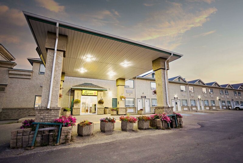 Гостиница Super 8 by Wyndham Drayton Valley