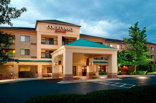 Гостиница Courtyard by Marriott Atlanta Alpharetta в Розуэлле