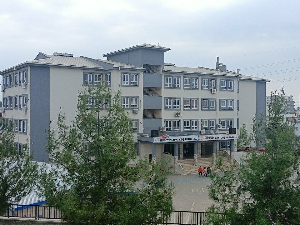 Primary school Huseyin Avni Cos Primary School, Adana, photo