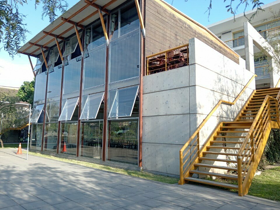 ВУЗ Faculty of Art and Design - Pucp, Лима, фото