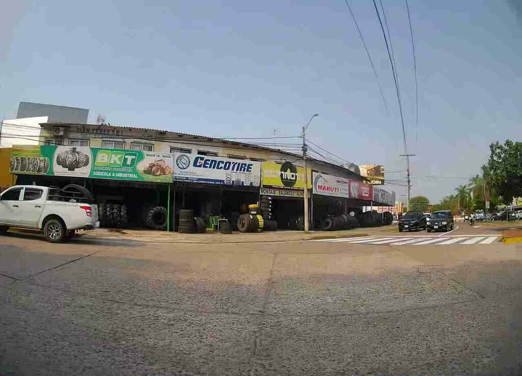 Tires and wheels Bkt, Santa Cruz de la Sierra, photo