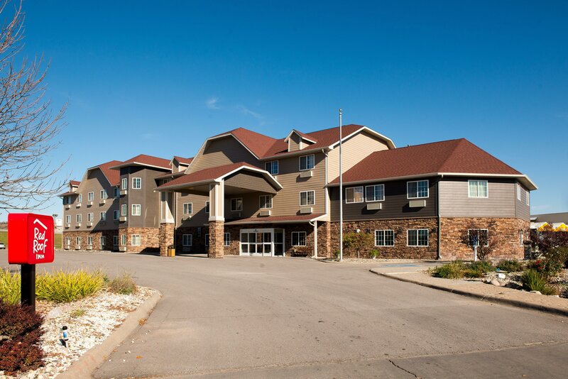 Гостиница Red Roof Inn & Suites Omaha - Council Bluffs в Каунсил Блаффс