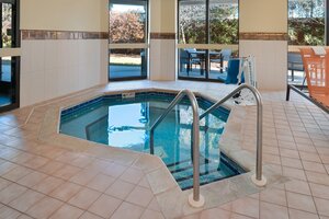 Гостиница Courtyard by Marriott Milwaukee Brown Deer