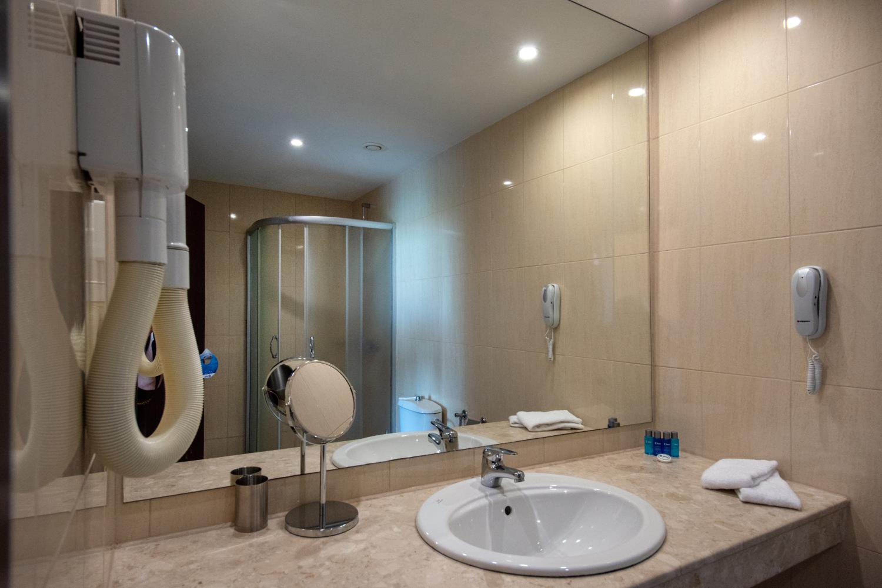 Фото Селена