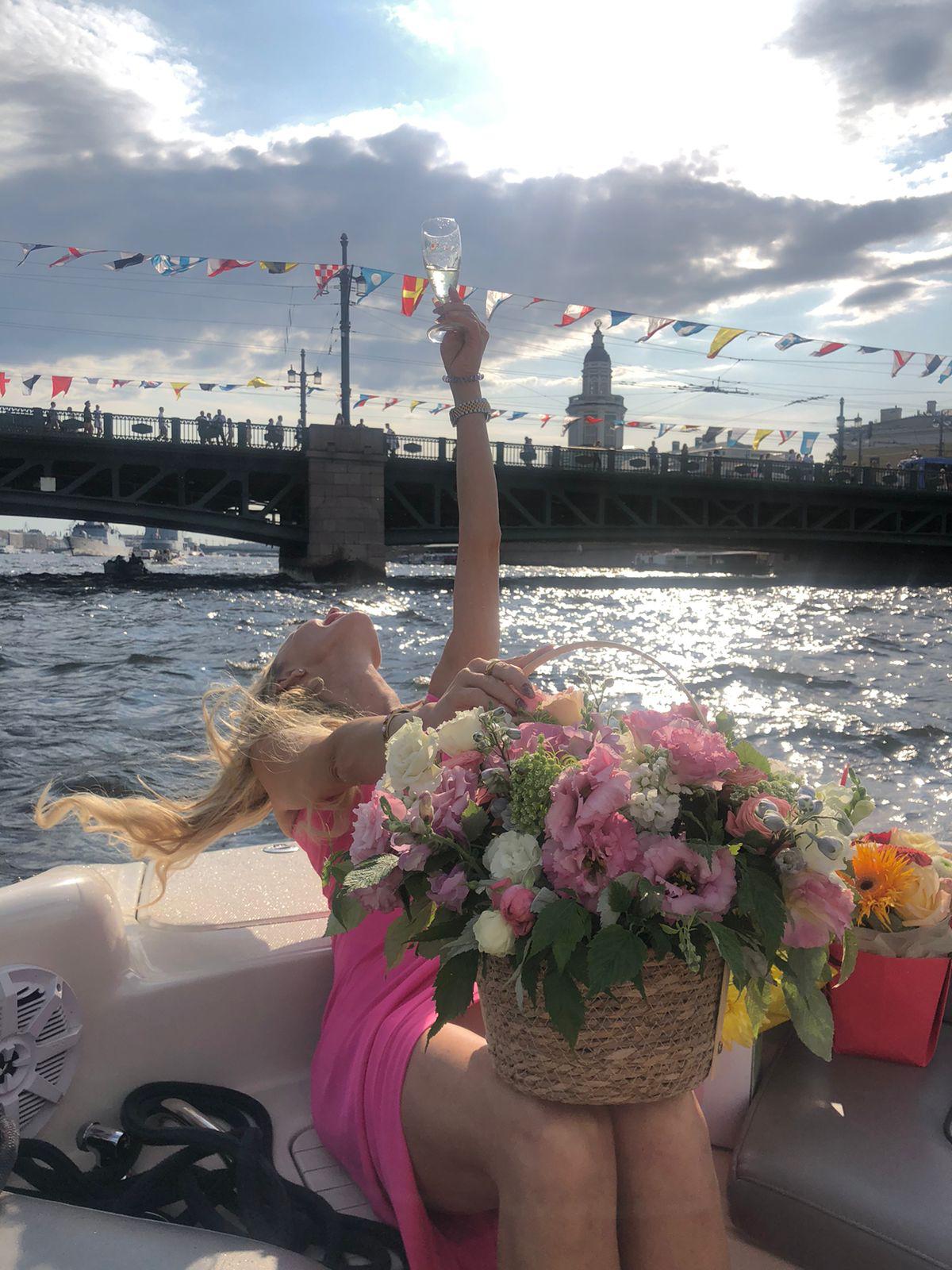 Фото Премьера на Невском проспекте