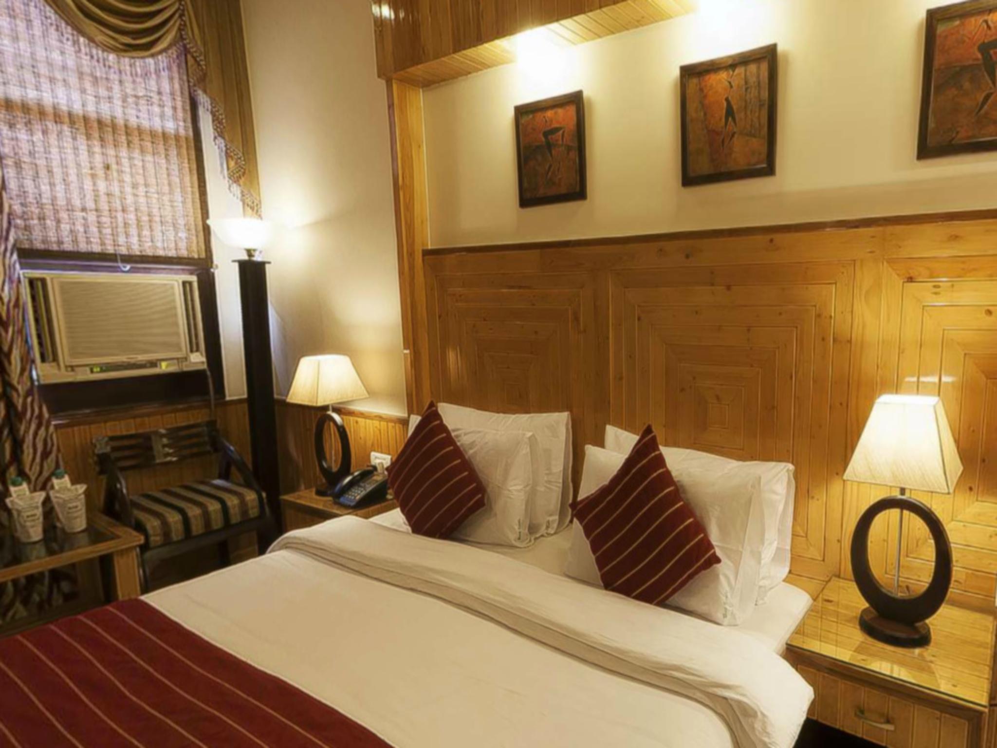 Фото Wood Castle