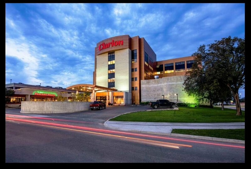 Гостиница Clarion Hotel & Suites в Виннипеге