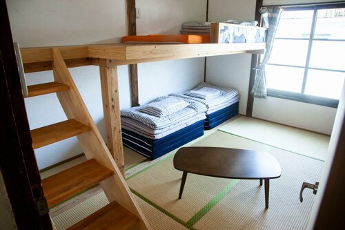 Гостиница Fukuoka Guesthouse Hive - Hostel в Фукуоке