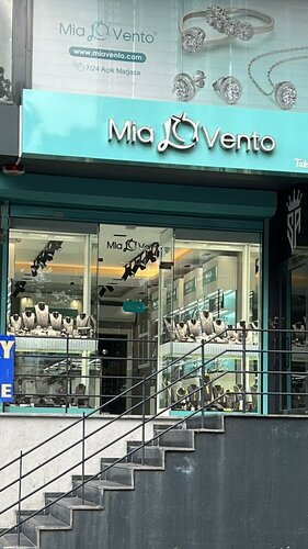 Mia Vento Fotoğraf 1