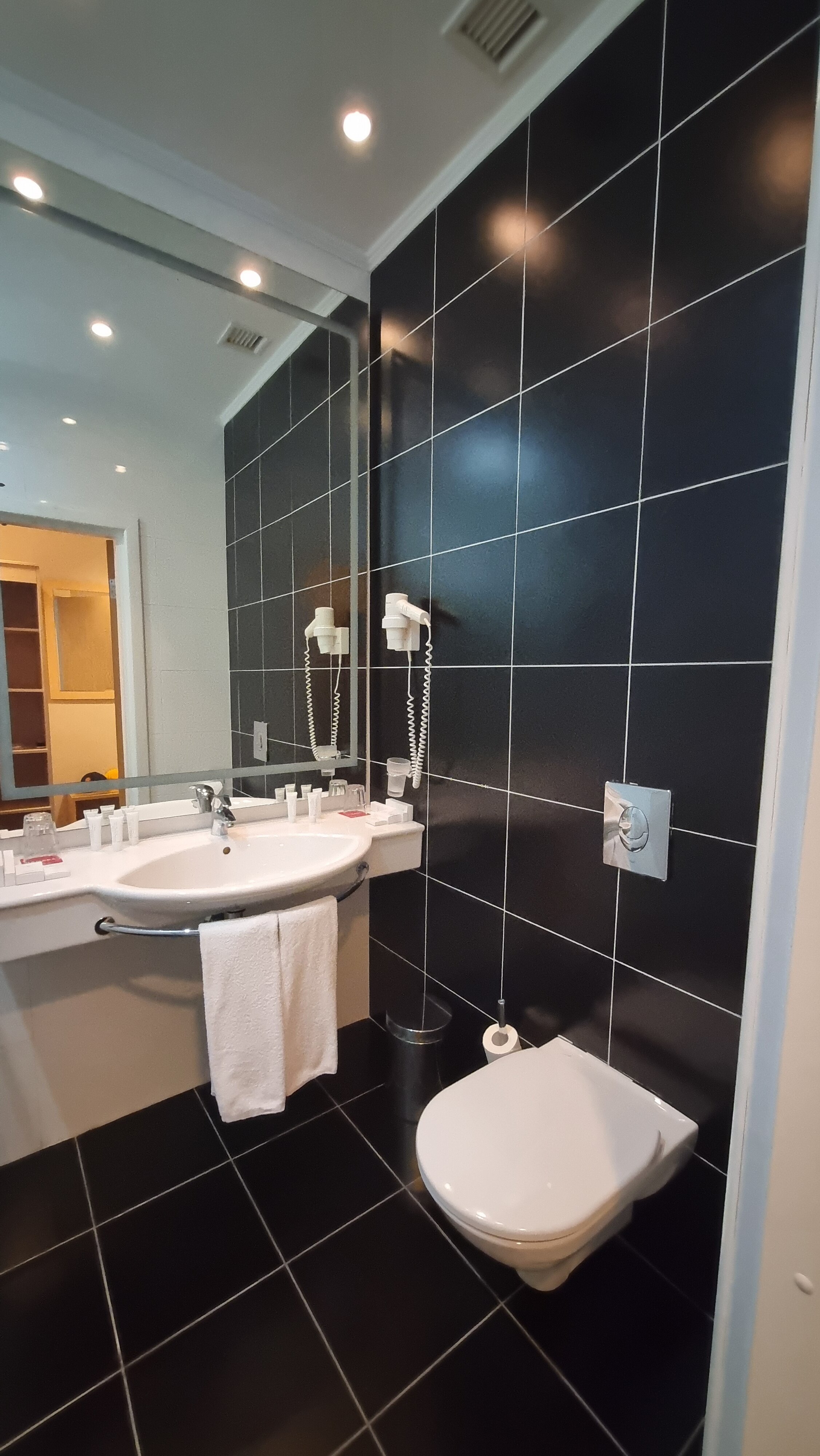 Фото Ramada Hotel & Suites by Wyndham Alabuga