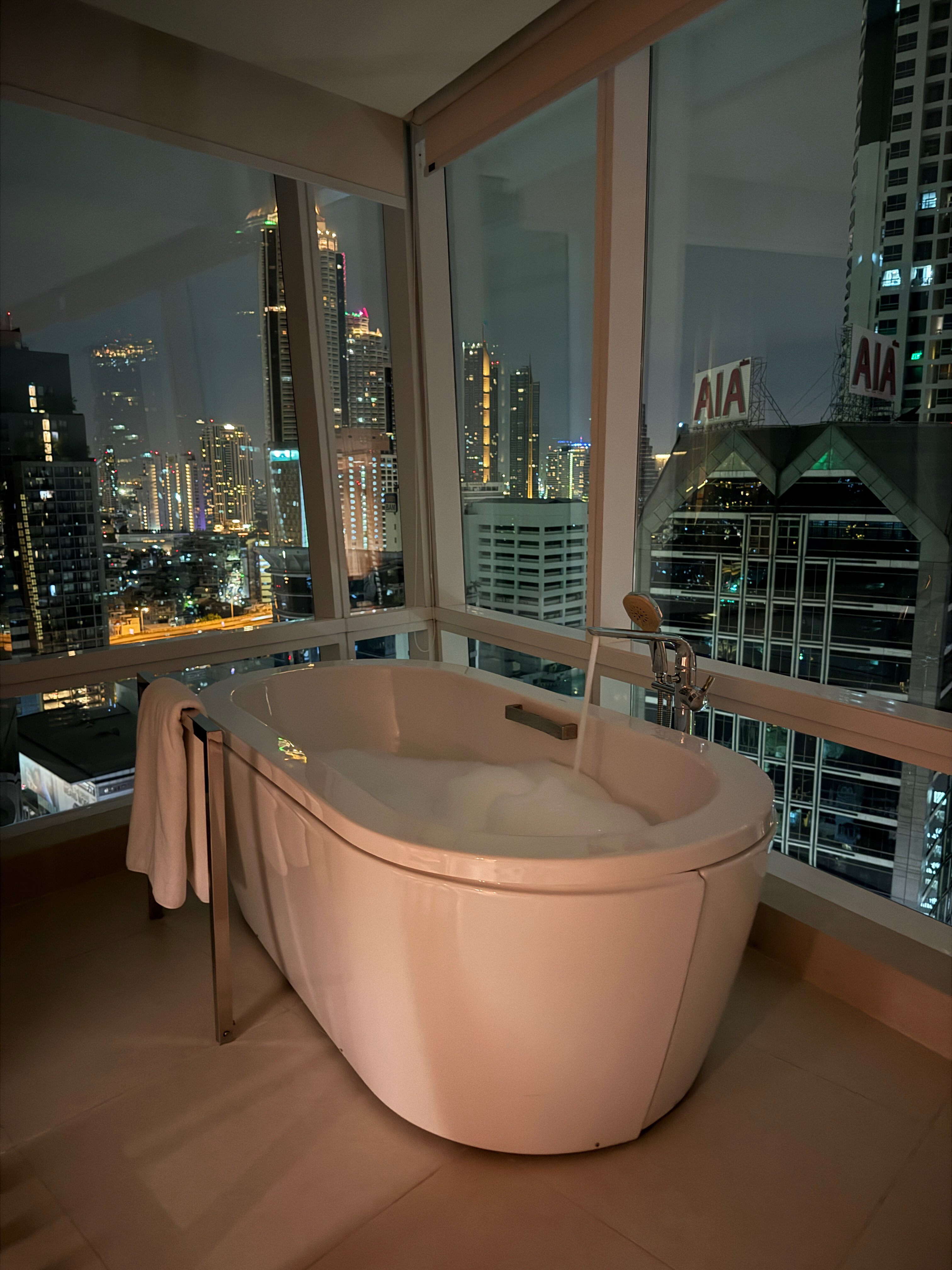 Фото Eastin Grand Hotel Sathorn Bangkok