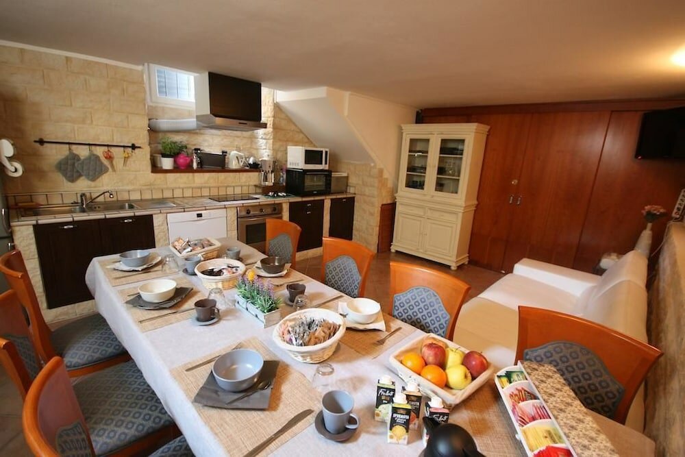 Фото 7 Archi Bed & Breakfast