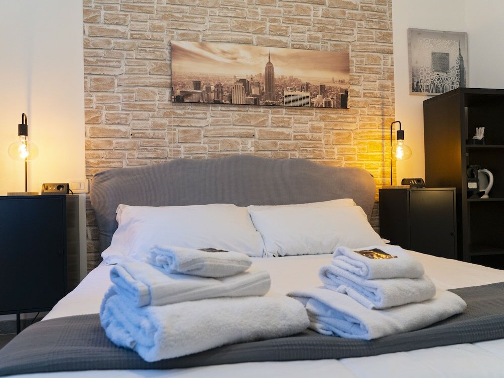 Фото Salotto Piramide B&b