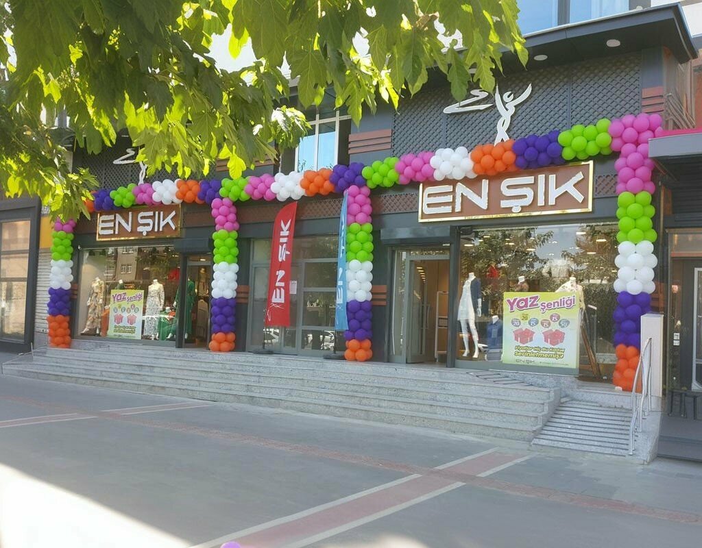 Clothing store Most Elegant, Batman, photo