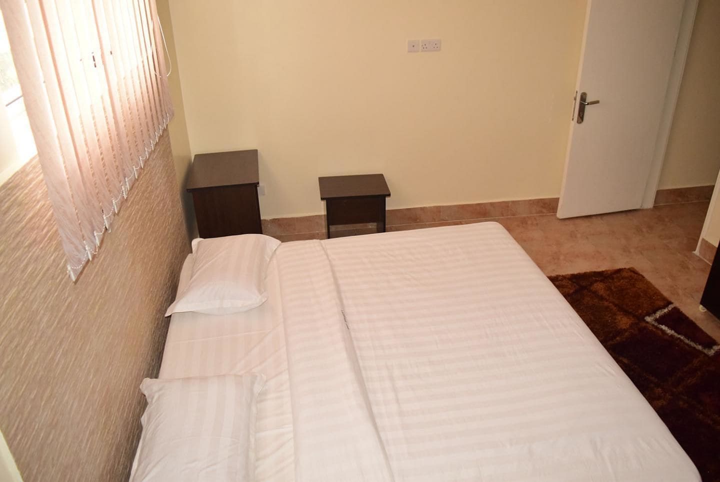 Фото Latitude 1 Serviced Suites