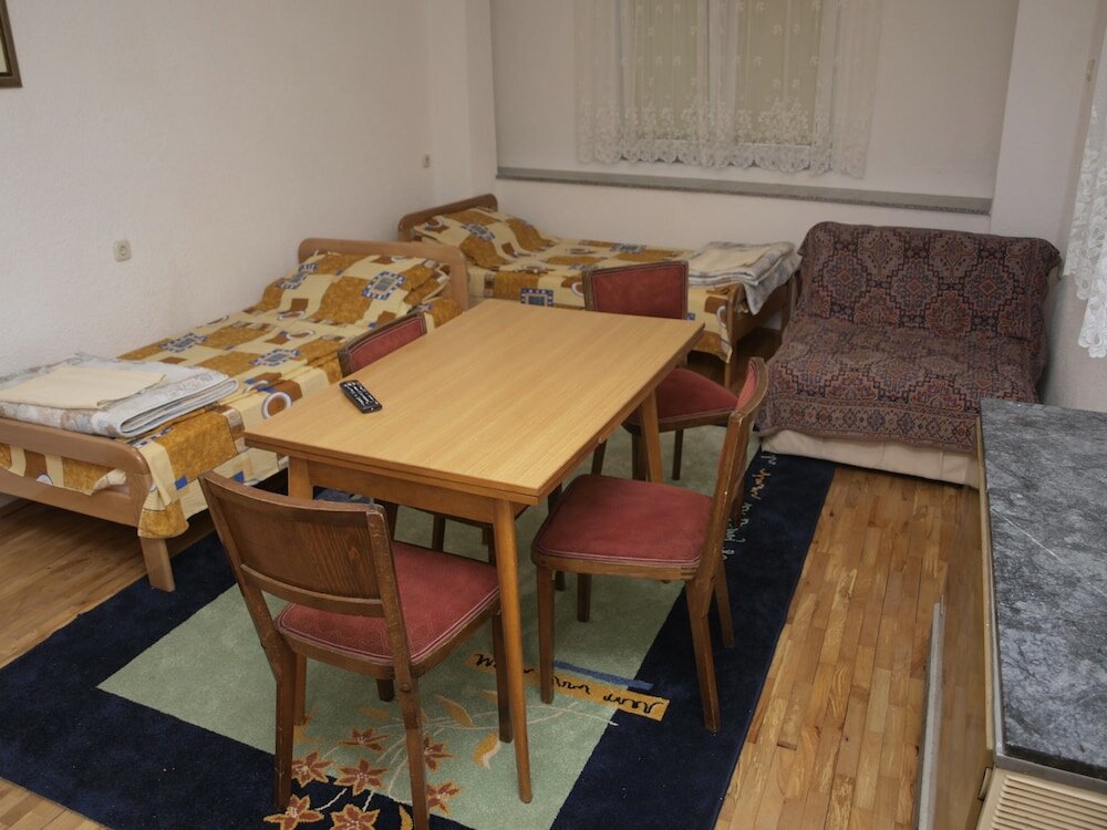 Фото Bogdanovski Studios & Guest Rooms