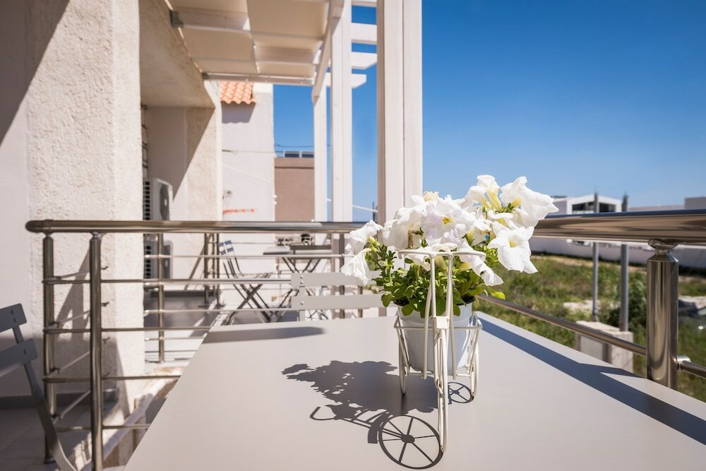 Фото Athina Apartments