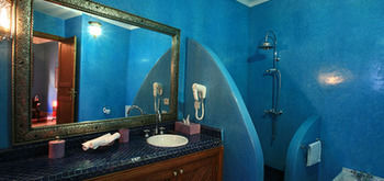 Фото Riad Claire Fontaine