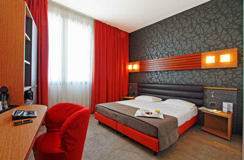 Внешний вид отеля Hotel Cosmopolitan Bologna в Болонье, фото 3