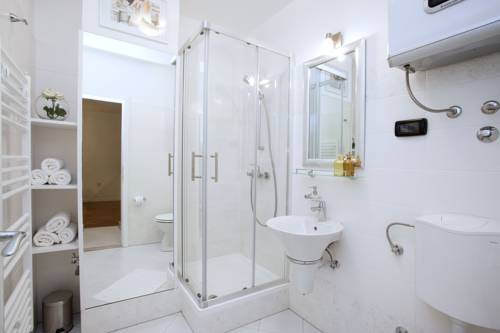 Фото Pyrotima Apartments