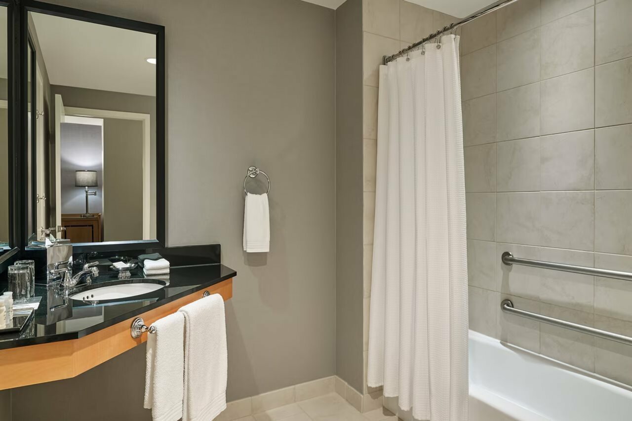 Фото Renaissance Chicago O'Hare Suites Hotel