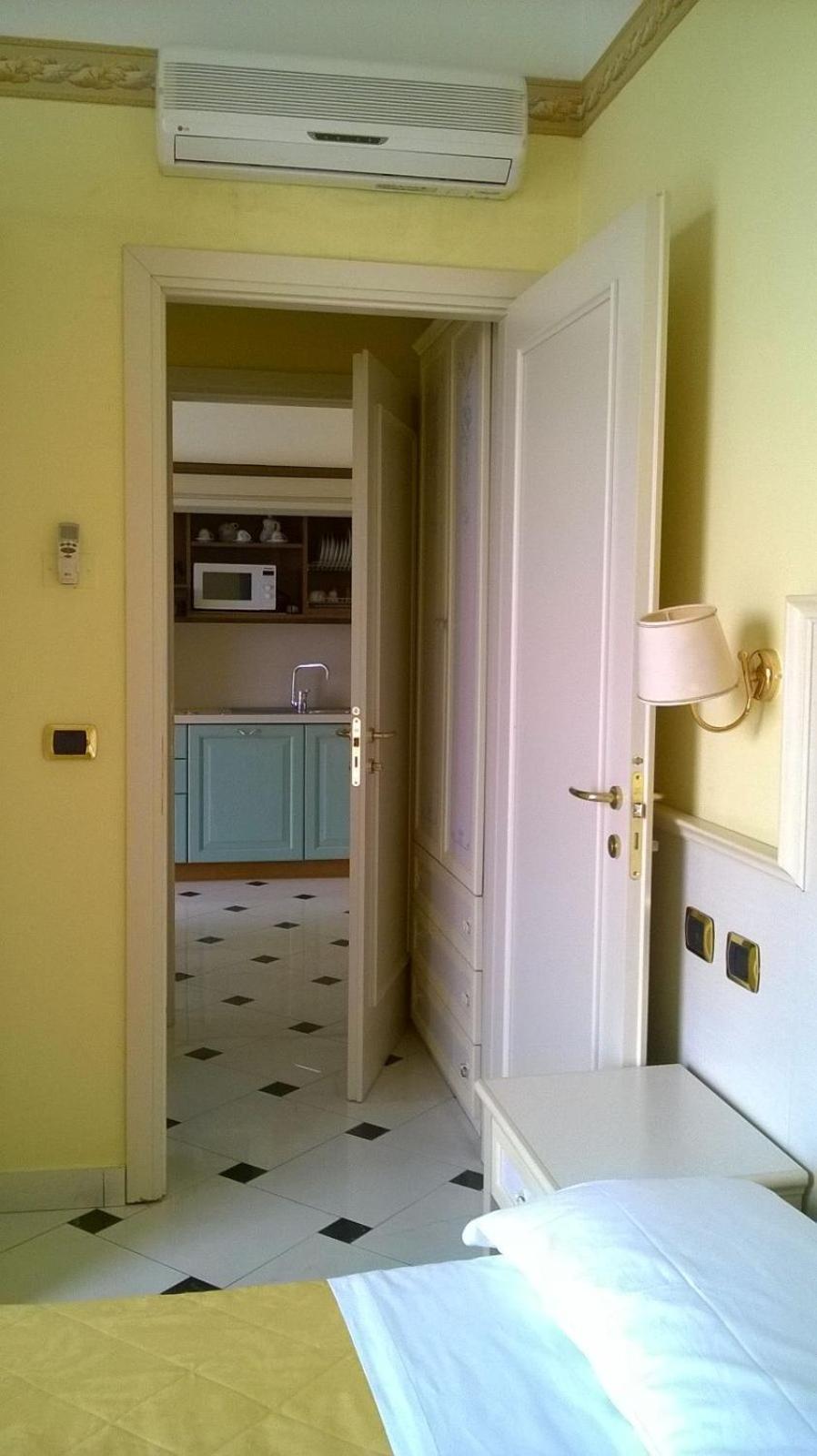 Фото Residence Record