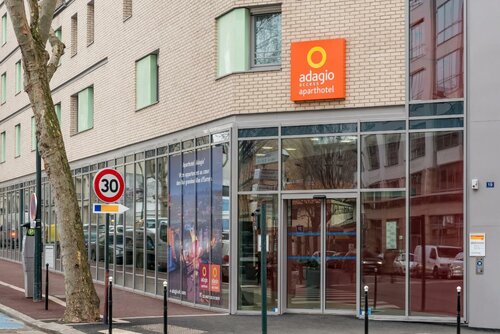 Внешний вид отеля Aparthotel Adagio access Paris Clichy в Клишах, фото 3