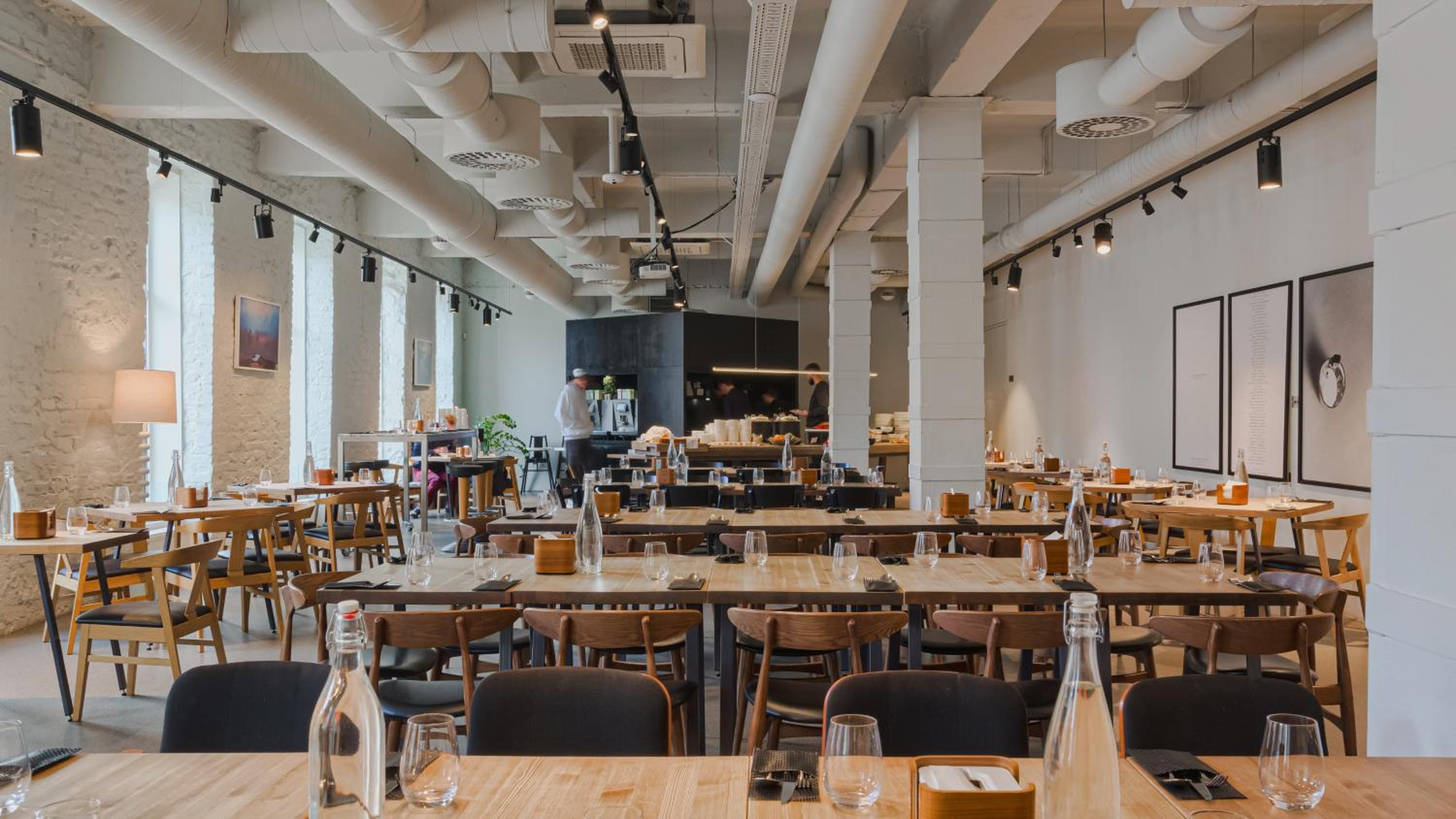 Фото Corner Hotel