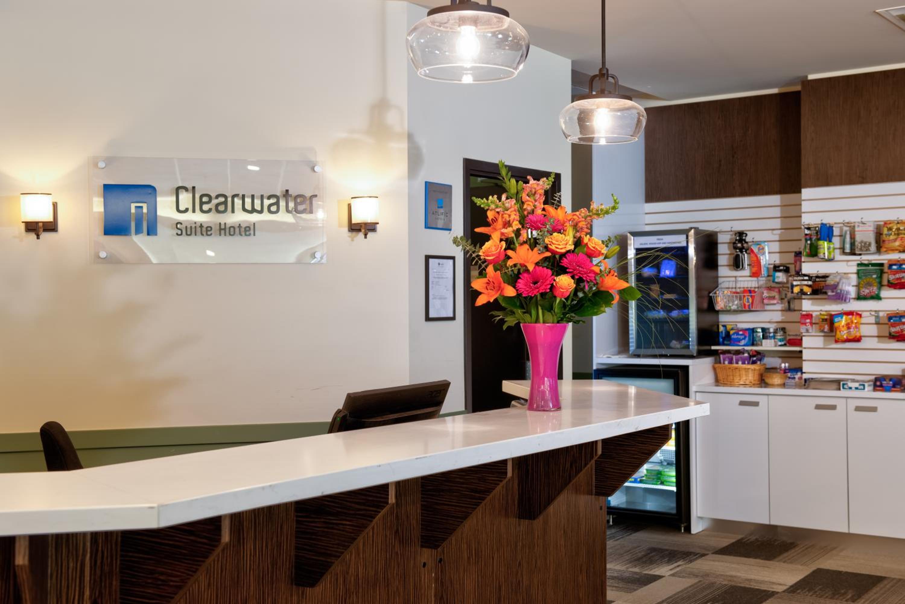 Фото Clearwater Suite Hotel