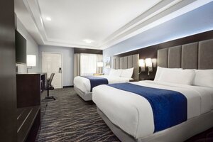 Гостиница Days Inn & Suites by Wyndham Houston Hobby Airport