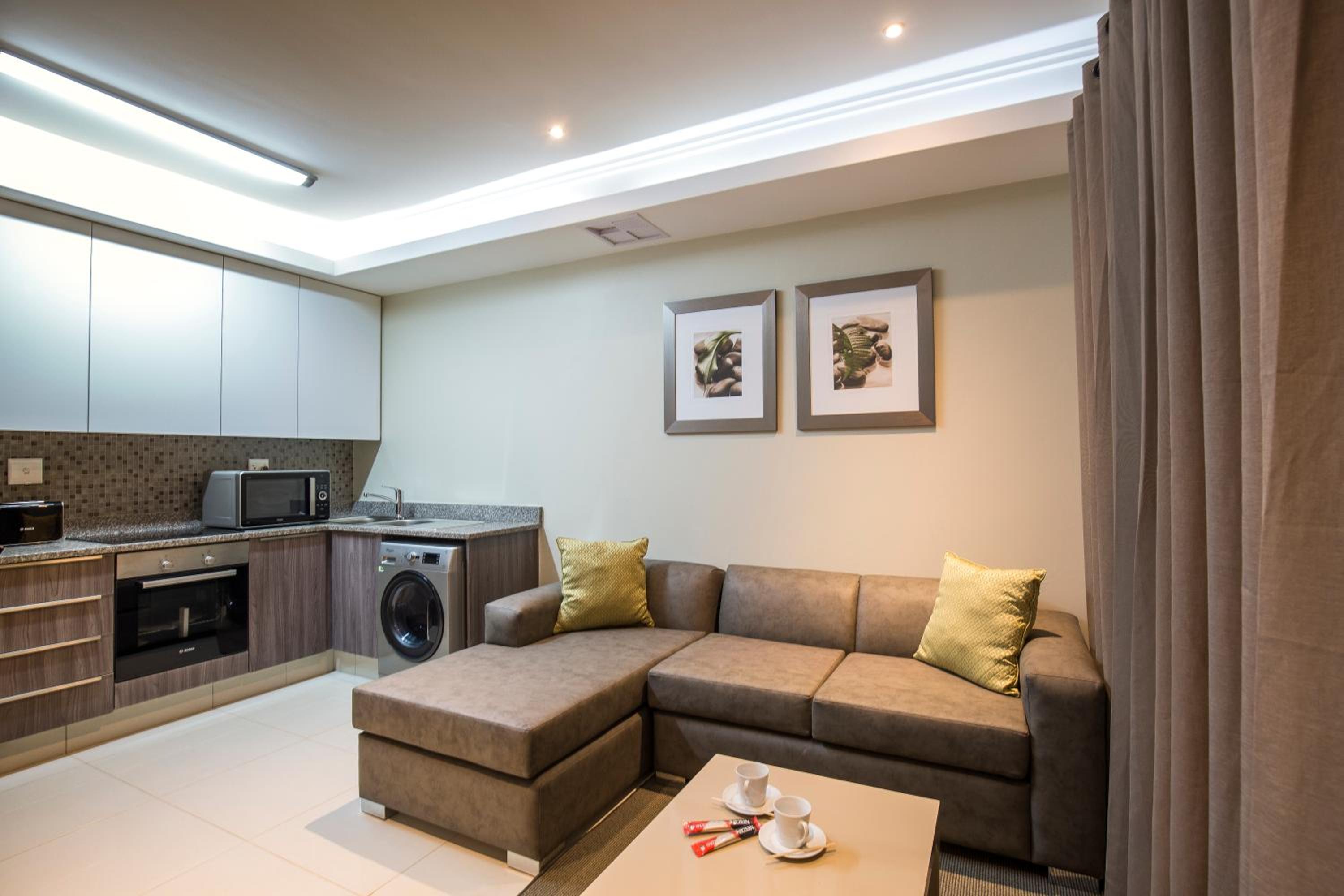 Фото Savannah Park Luxury Apartments