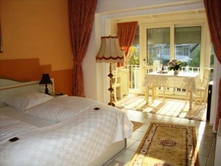 Гостиница Haus Mooren Hotel Garni в Дюссельдорфе