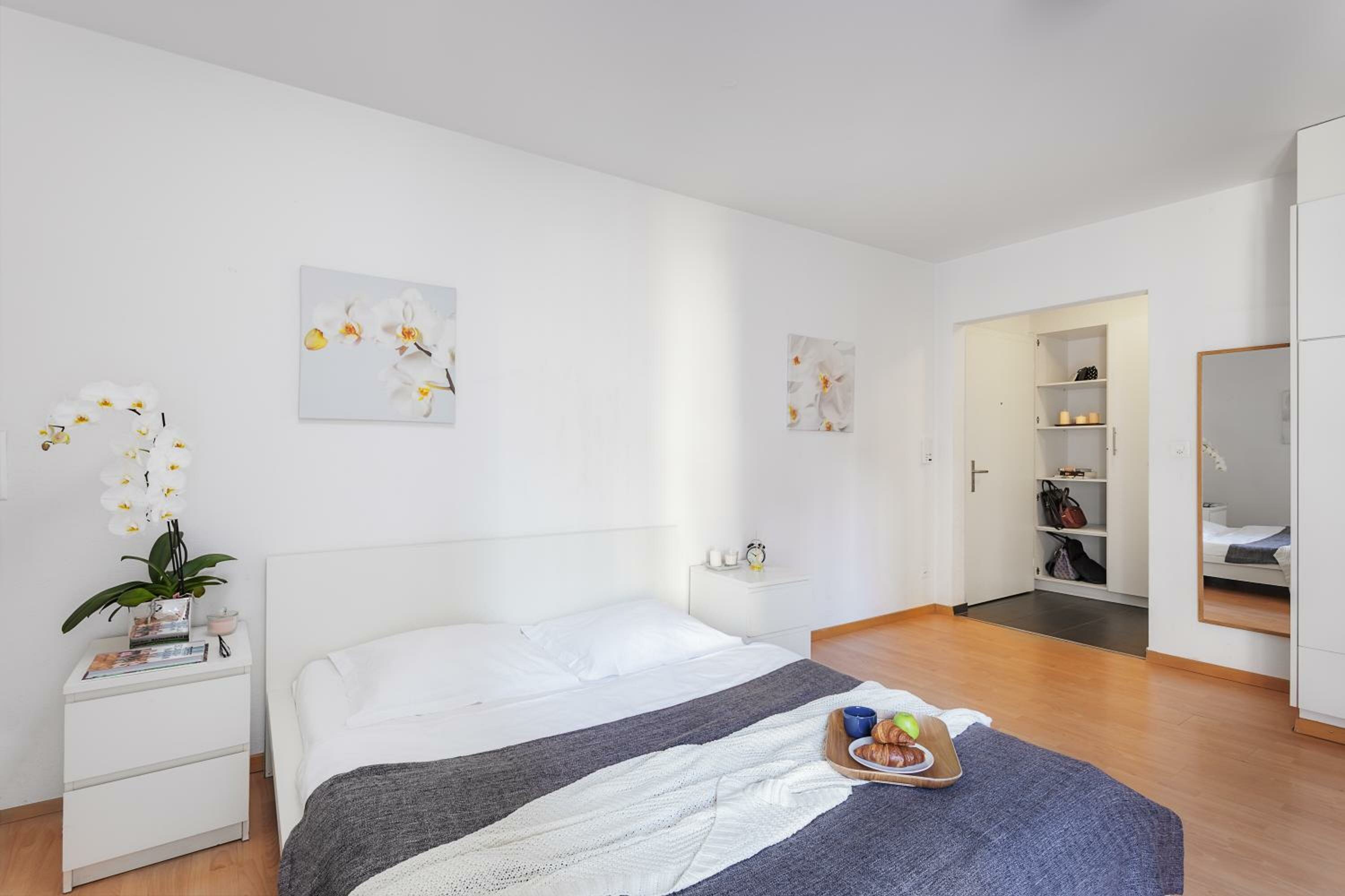 Фото Apartments Swiss Star Sihlfeld