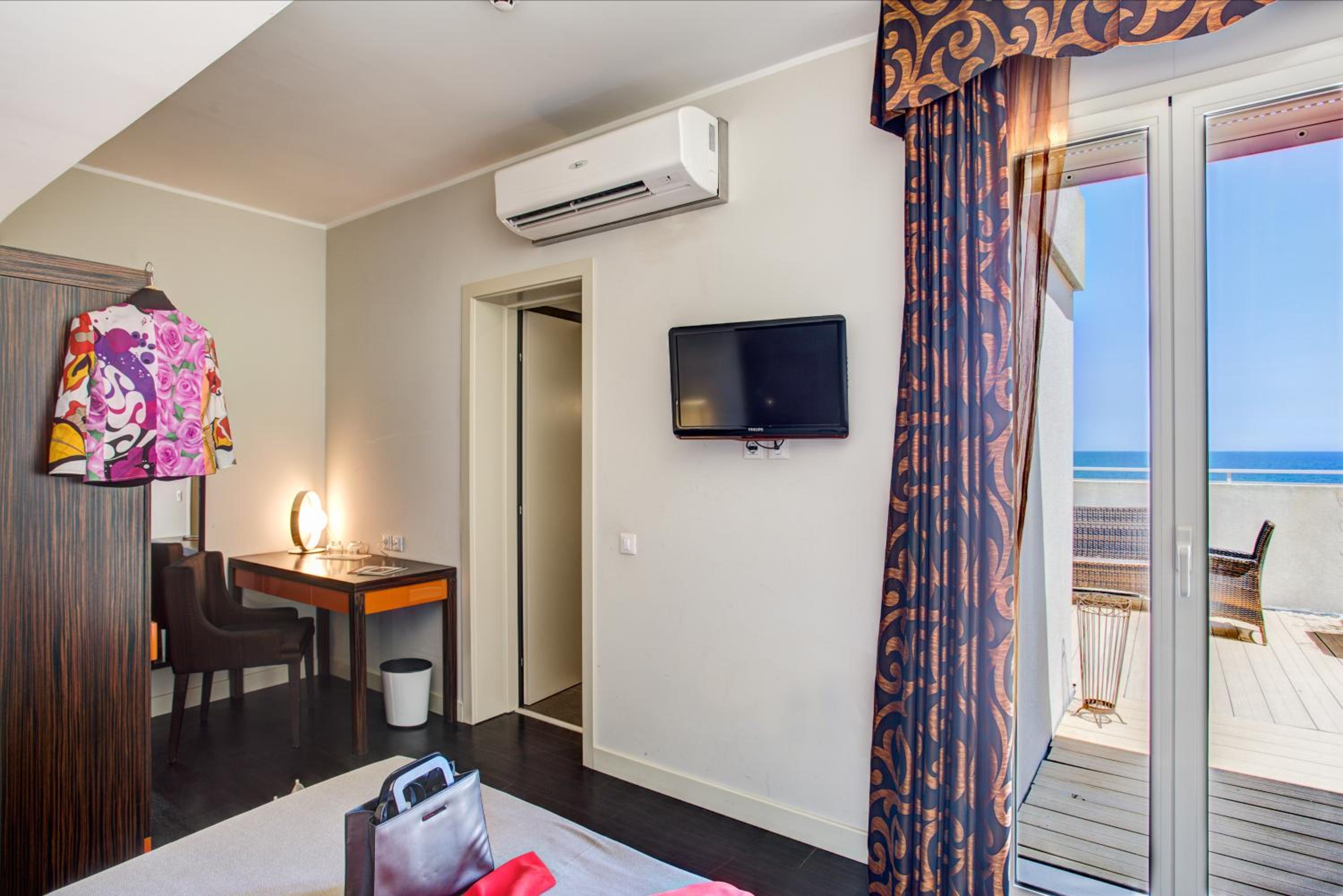 Фото Hotel Byron