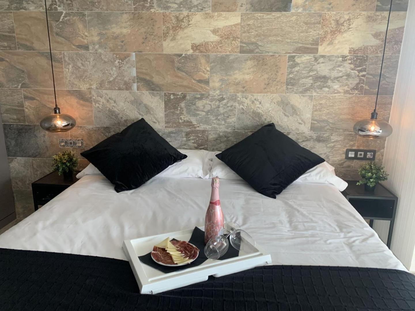 Фото Hotel Riojano