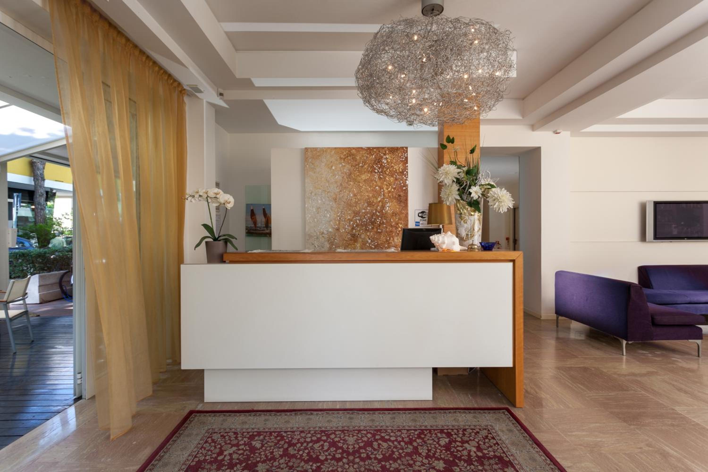 Фото Hotel Mon Pays