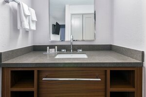 Гостиница Courtyard by Marriott Tallahassee North/I-10 Capital Circle