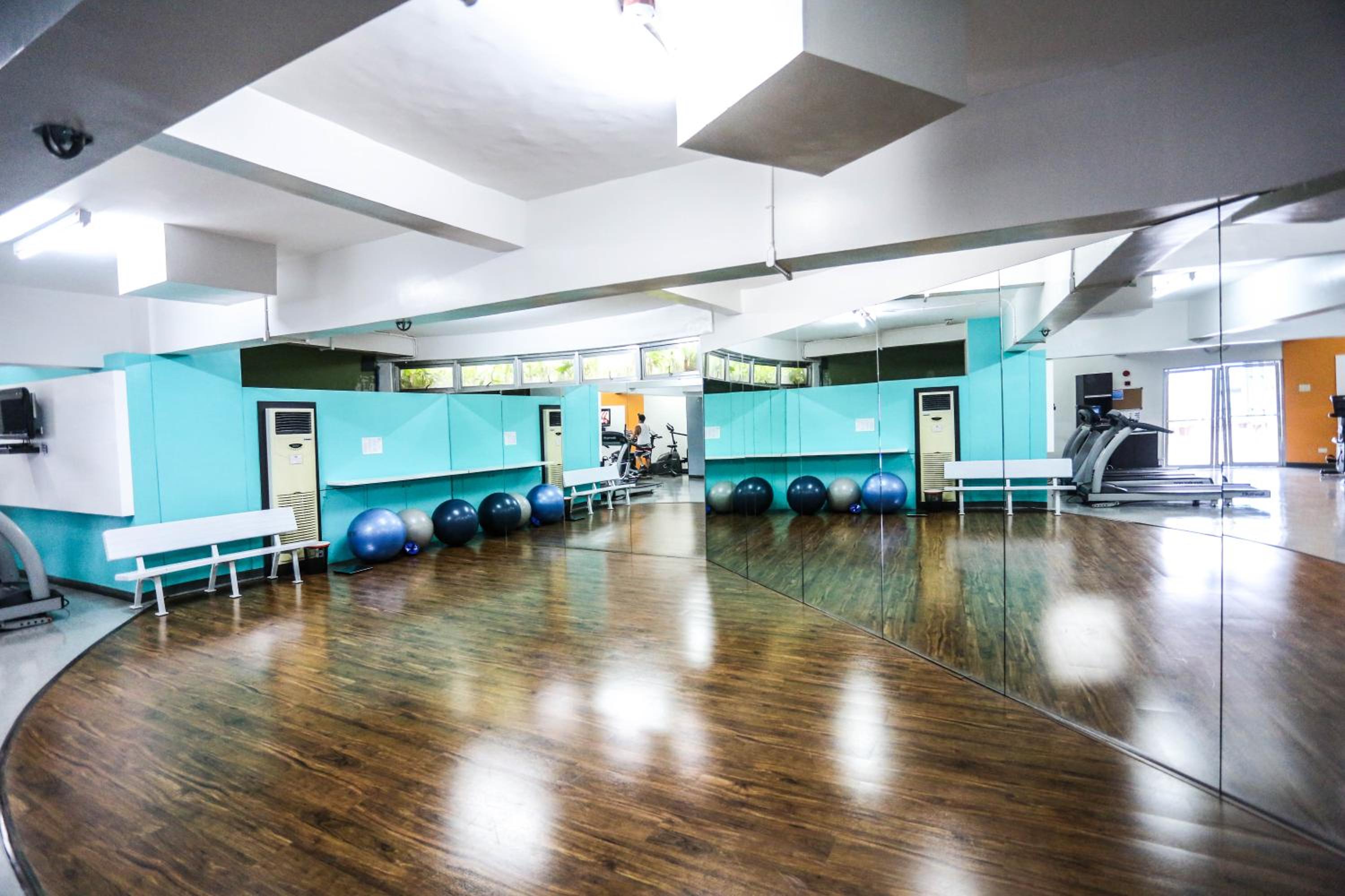 Фото The Malayan Plaza