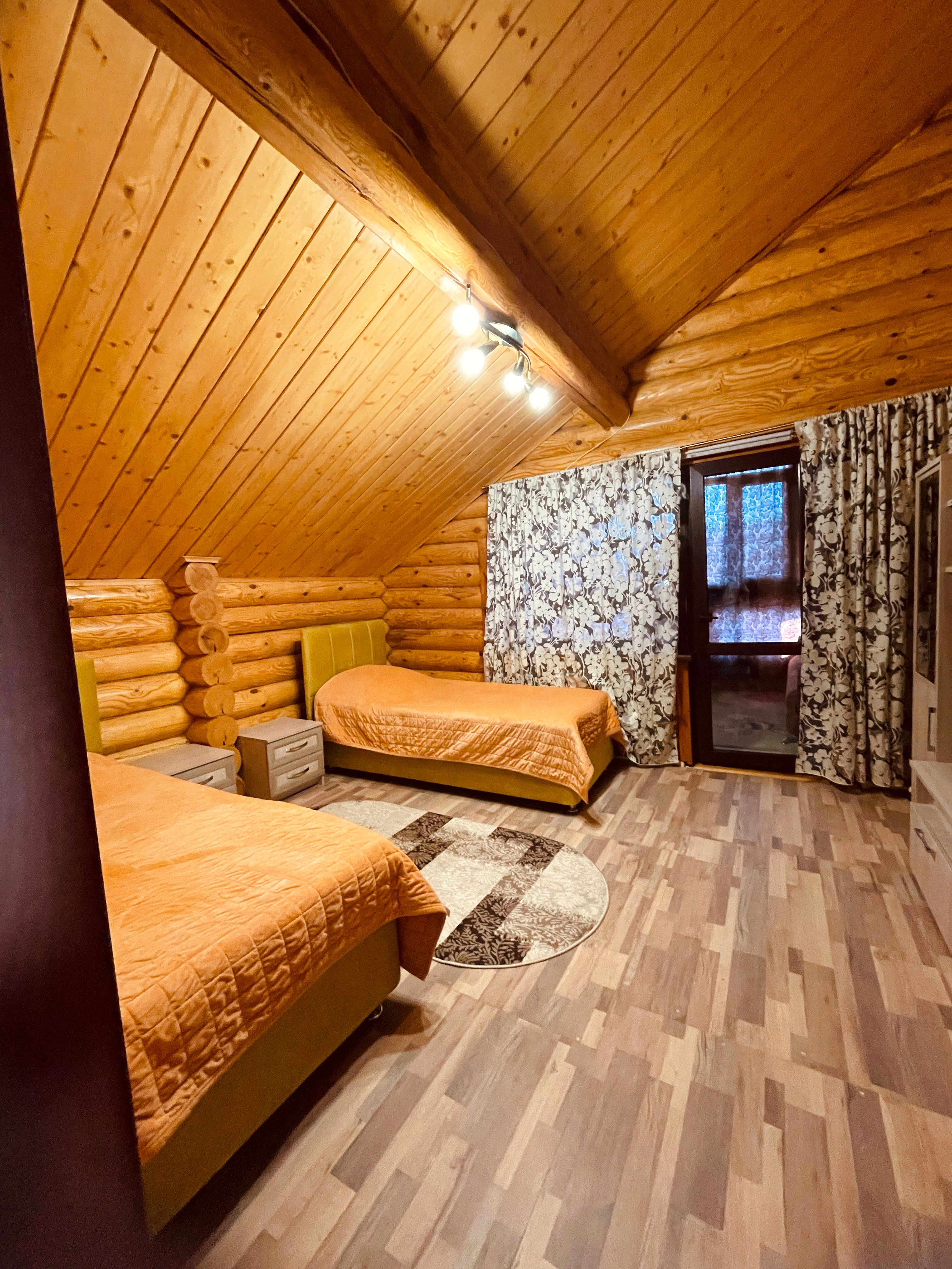 Фото Аура Света