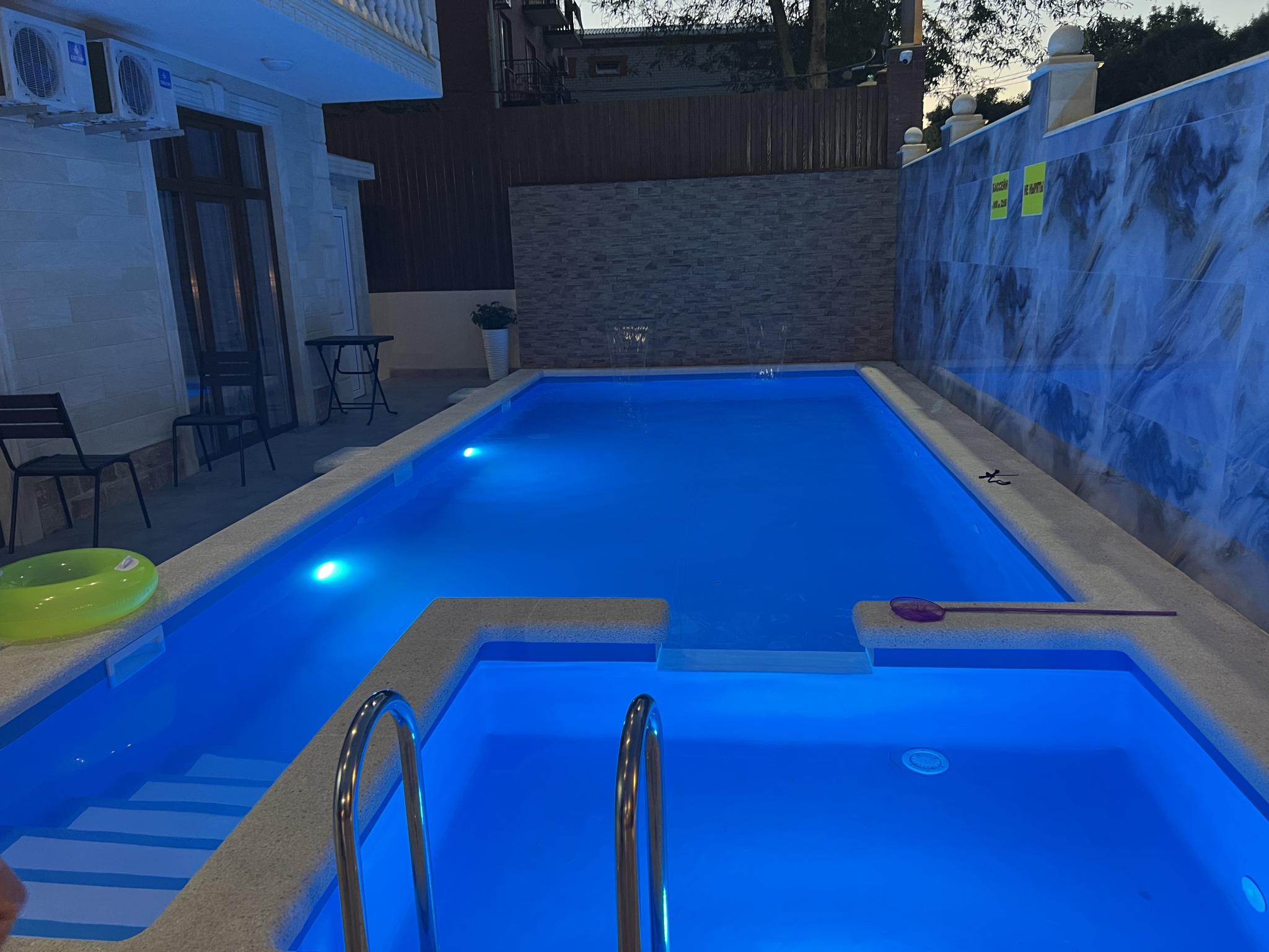 Фото Адонис