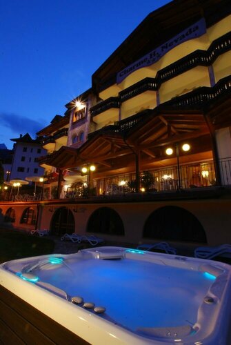 Внешний вид отеля Charme Hotel Nevada в Мольвено, фото 5