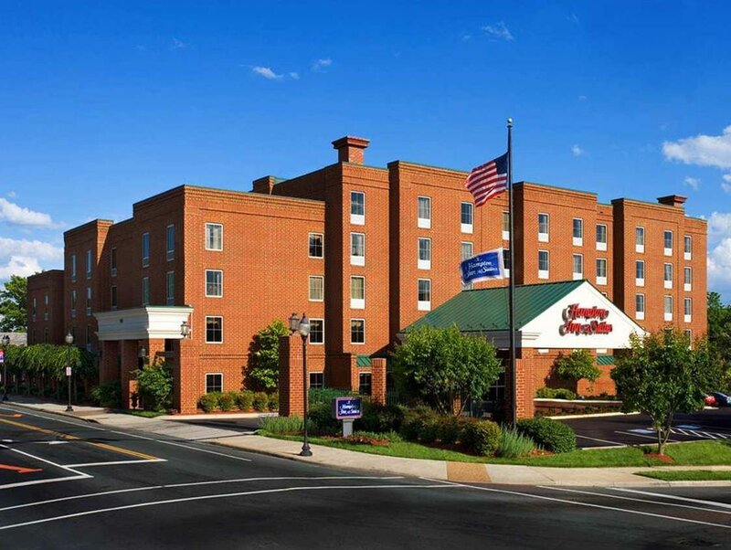 Гостиница Hampton Inn & Suites Charlottesville-At the University в Шарлоттсвилле